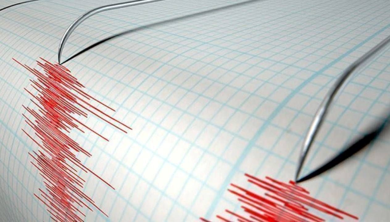 balikesir sindirgida 49 buyuklugunde deprem sHFBIYZZ