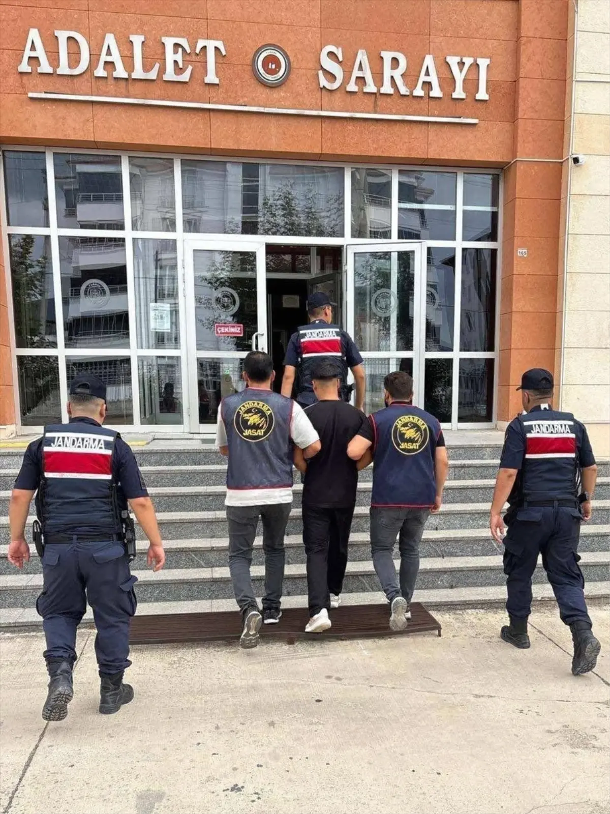 firari hukumlu yakalandi aMkmtJz7