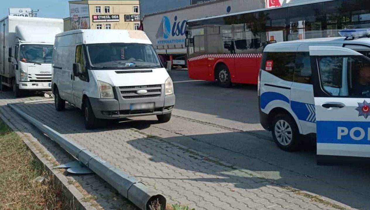 yikilan direkten sans eseri kurtuldu ak6garT1