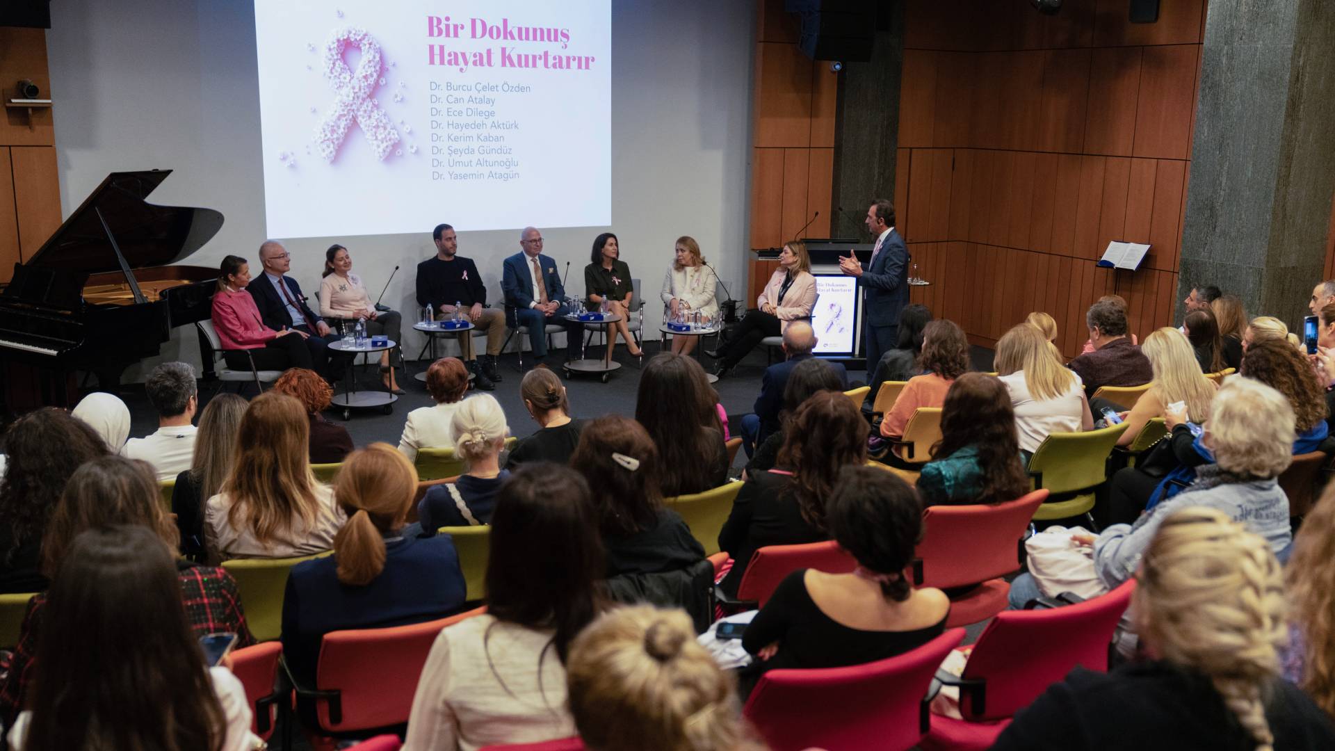 bir dokunus hayat kurtarir amerikan hastanesinde meme kanserinde farkindalik paneli duzenlendi XHuU5HYk