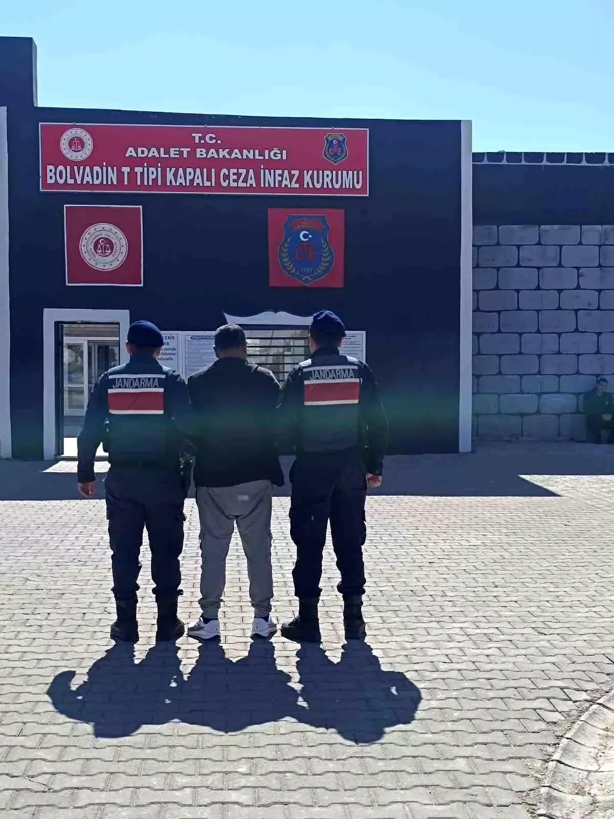 hakkinda 26 yil hapis cezasi bulunan sahis yakalandi ksSddkek