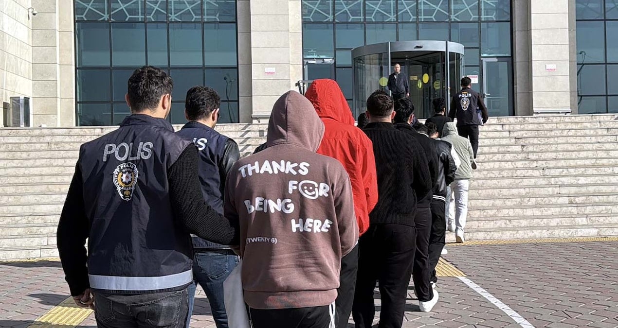 Yasa Dışı Bahis Çetesi Çökertildi: 1,5 Milyar Liralık Gelir Tespit Edildi